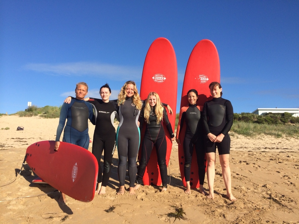 female friendly surfing lessons